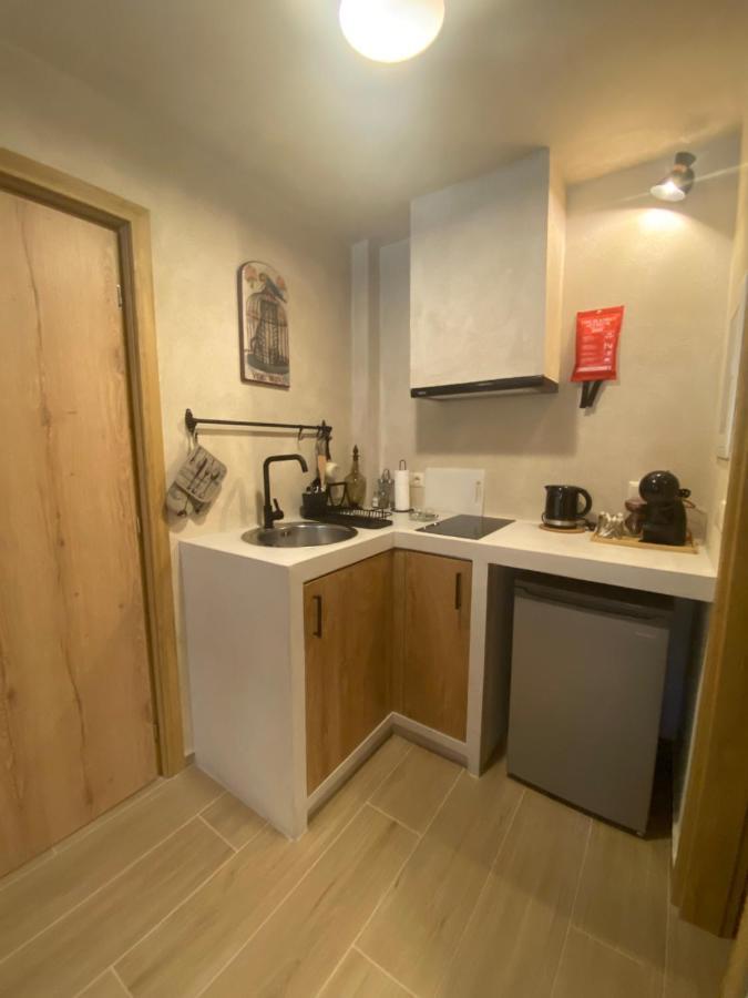 דירות Aristi Boutique Stonehouse With Attic מראה חיצוני תמונה