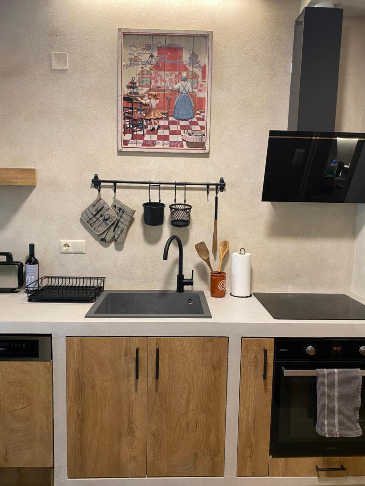 דירות Aristi Boutique Stonehouse With Attic מראה חיצוני תמונה
