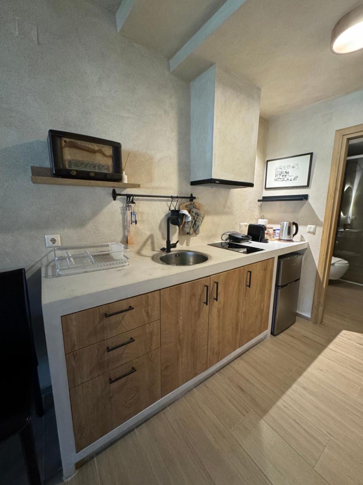 דירות Aristi Boutique Stonehouse With Attic מראה חיצוני תמונה